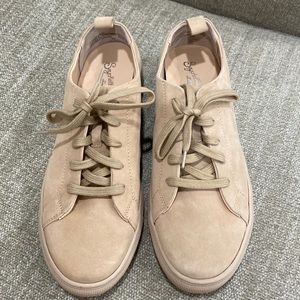 Seychelles tan leather sneakers Women’s Size 10